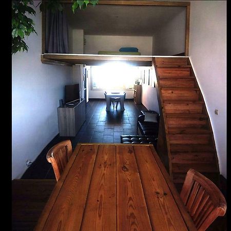 Loft Mezzanine Verriere Avec Vue Apartment Saint-Denis Exterior foto