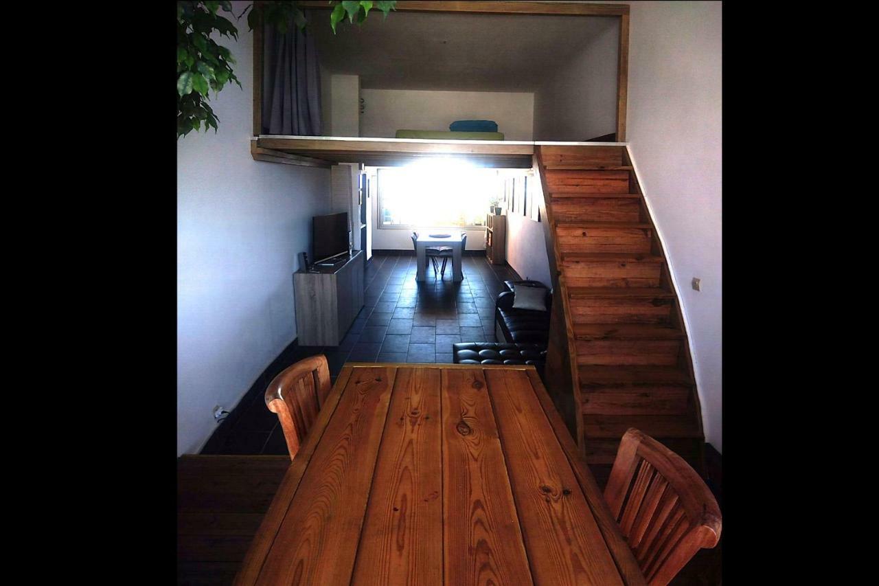Loft Mezzanine Verriere Avec Vue Apartment Saint-Denis Exterior foto